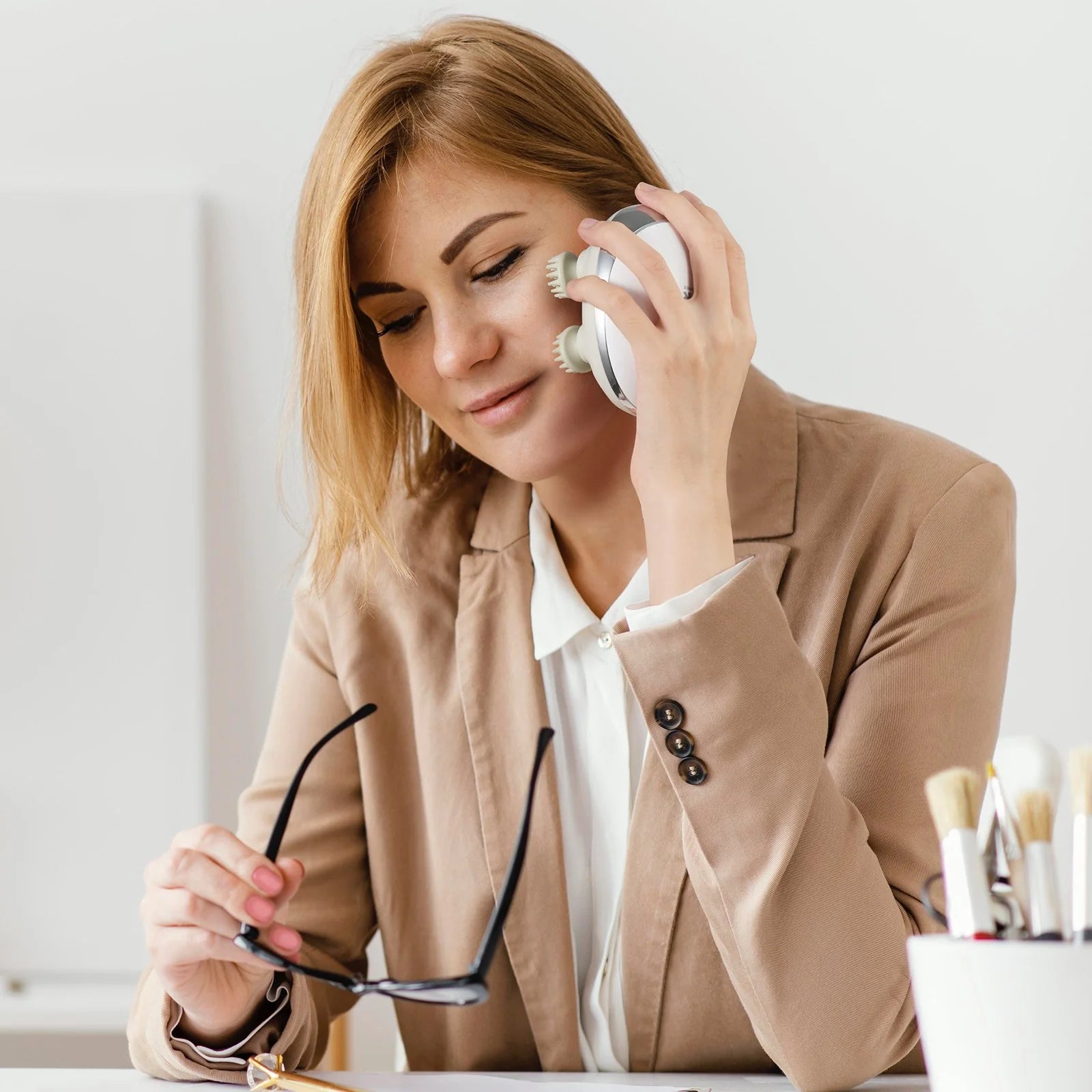 Rechargeable VEVOR Electric Scalp Massager with Heat - Waterproof Relaxation at Your Fingertips!